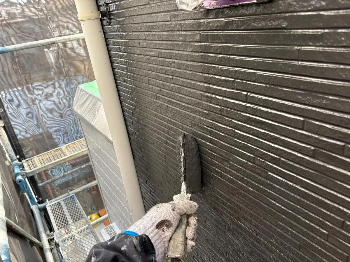 外壁の中塗り